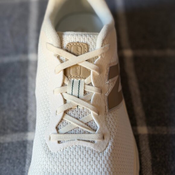 New Balance Running Shoes - Picture 1 of 4